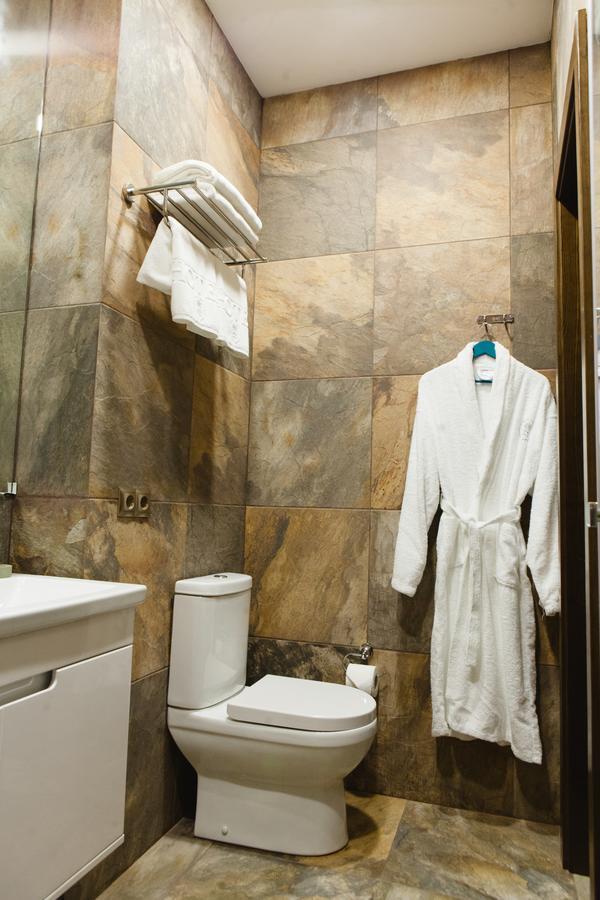 Live.Here.Hotel Kiev Ngoại thất bức ảnh